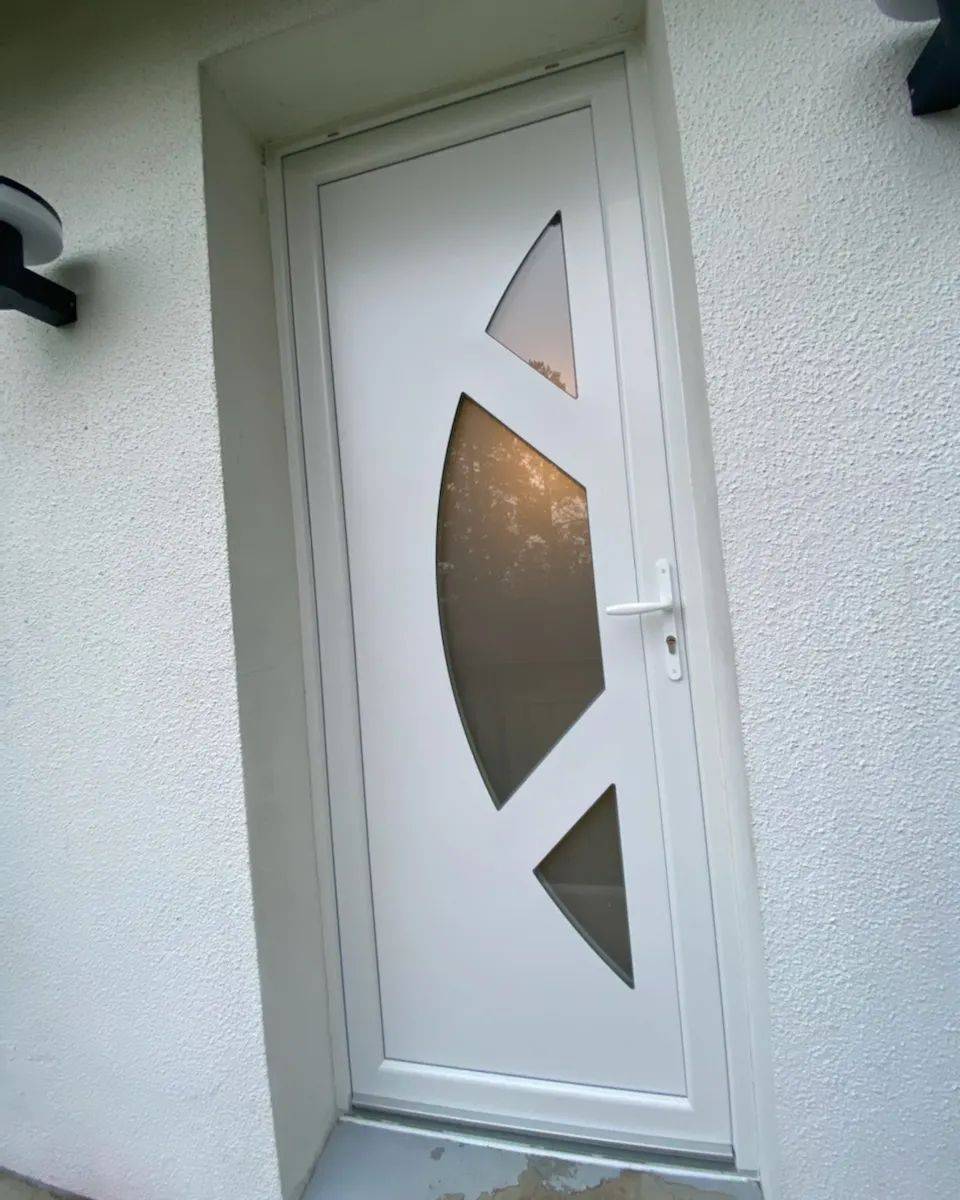porte blanche neuve
